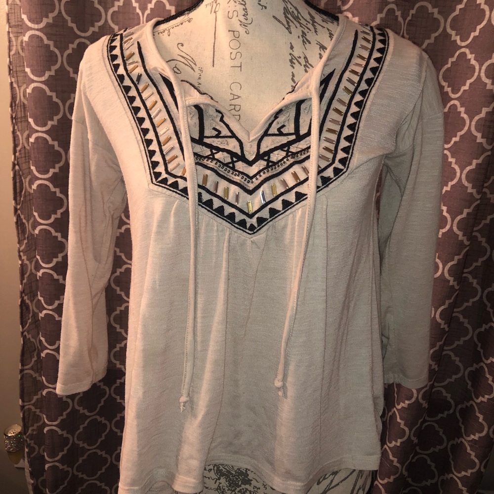 3/4 sleeve beige Hollister shirt